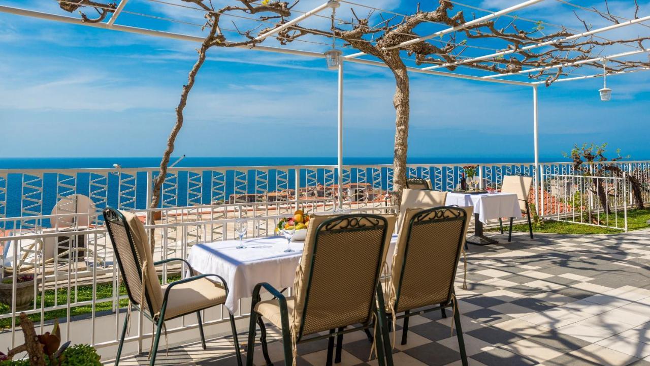 Apartments And Room Lora Dubrovnik Bagian luar foto