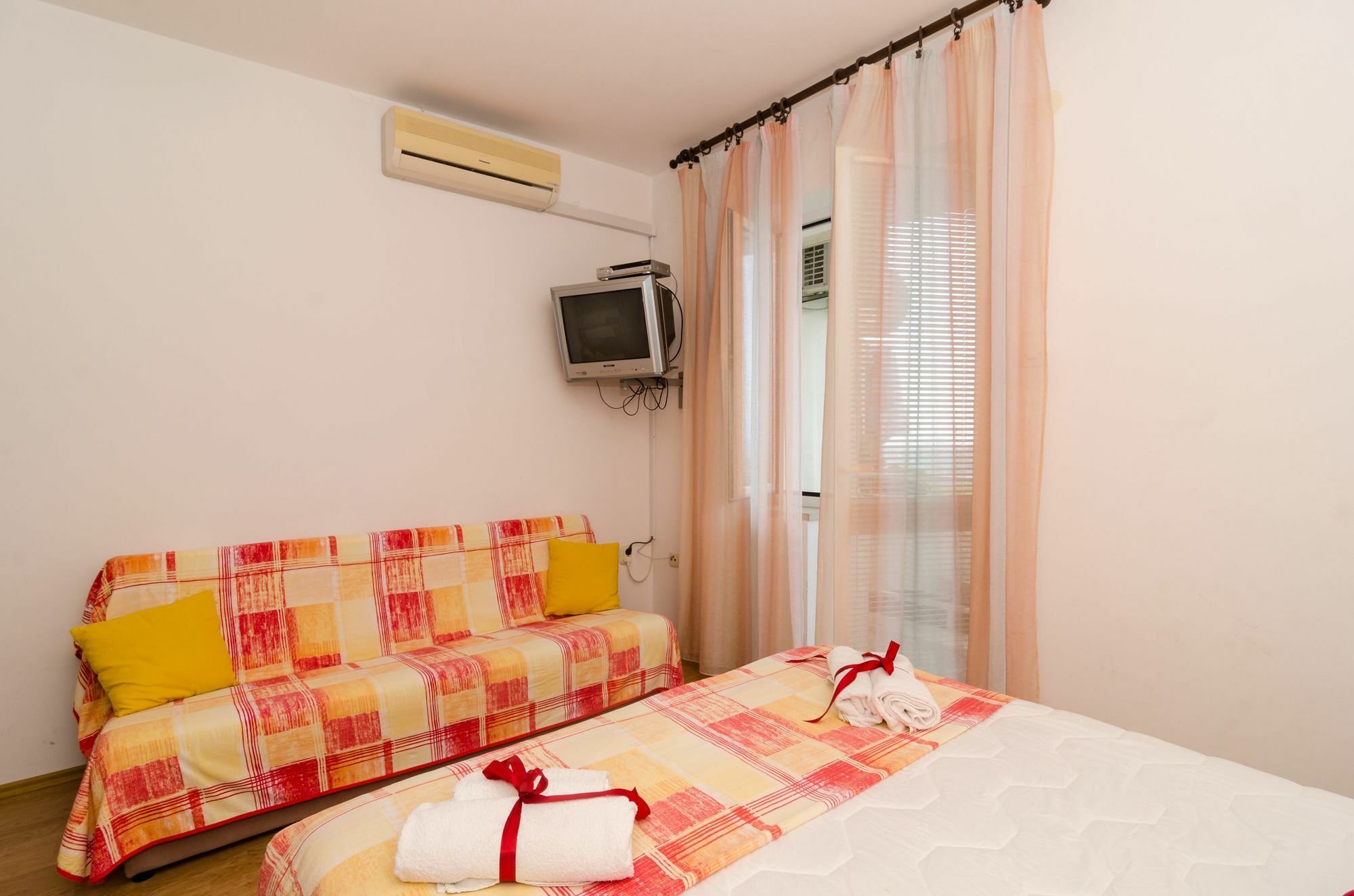 Apartments And Room Lora Dubrovnik Bagian luar foto