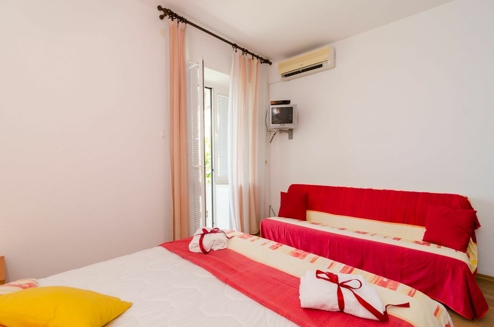 Apartments And Room Lora Dubrovnik Bagian luar foto