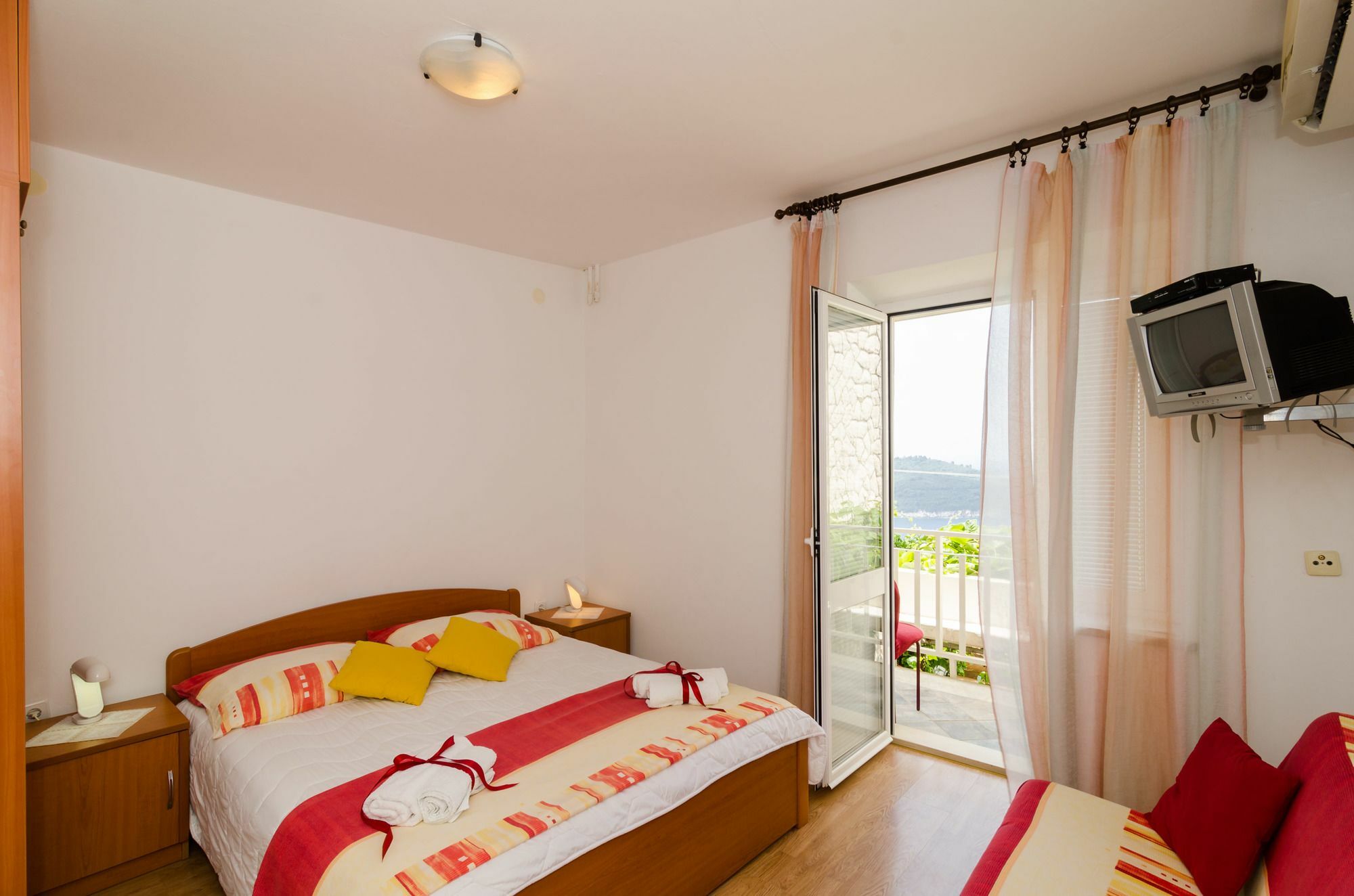 Apartments And Room Lora Dubrovnik Bagian luar foto